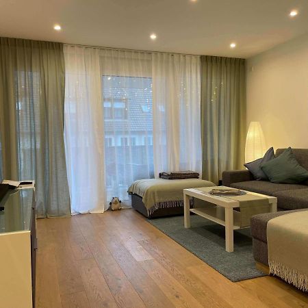 Ferienwohnung Outletcity Метцинген Екстер'єр фото