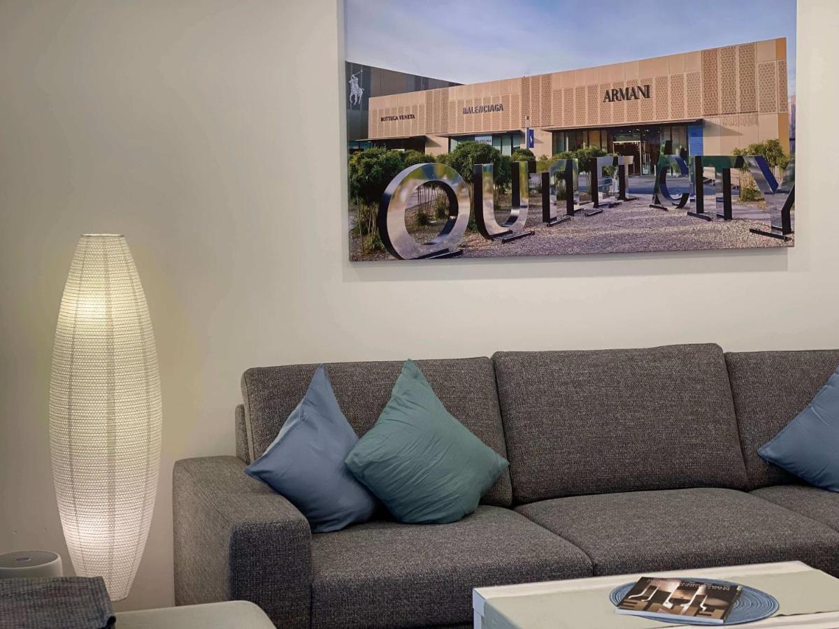 Ferienwohnung Outletcity Метцинген Екстер'єр фото
