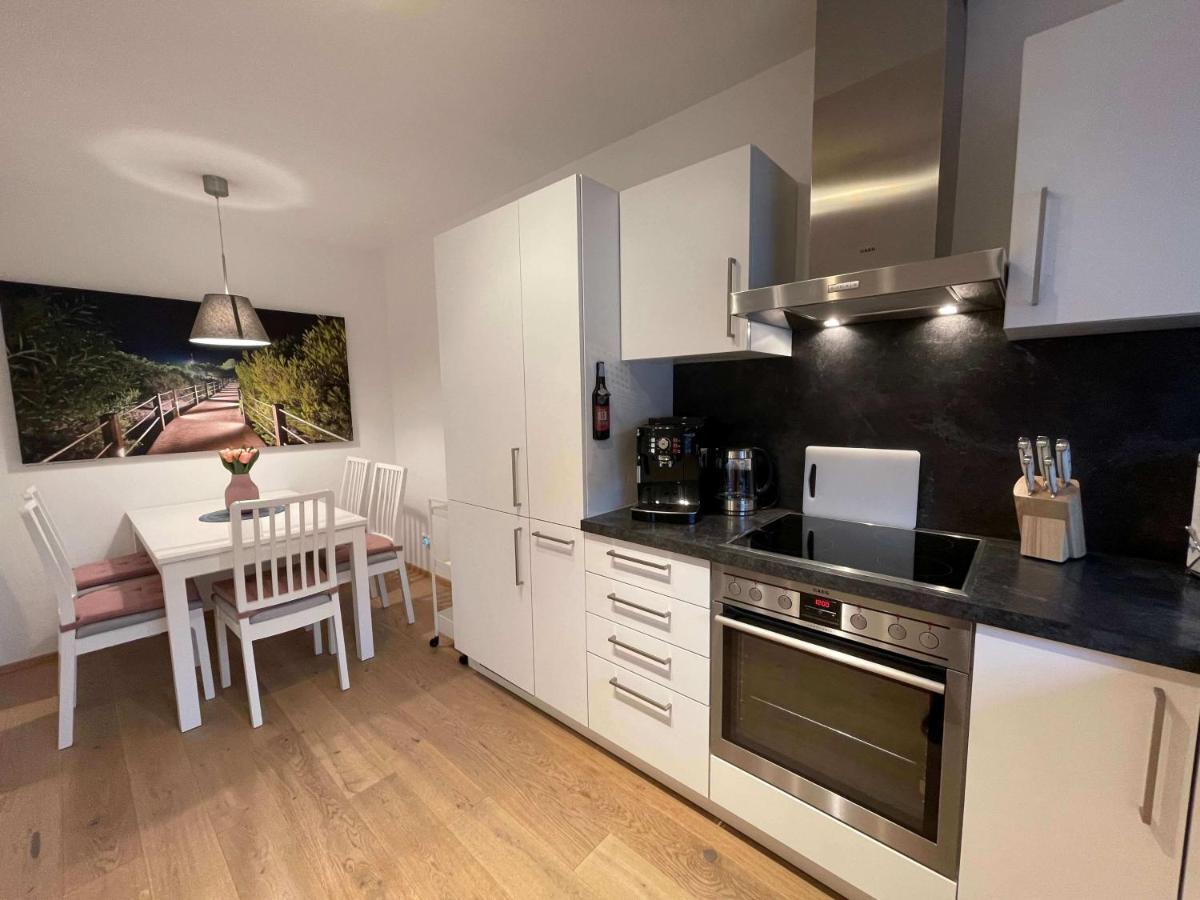 Ferienwohnung Outletcity Метцинген Екстер'єр фото